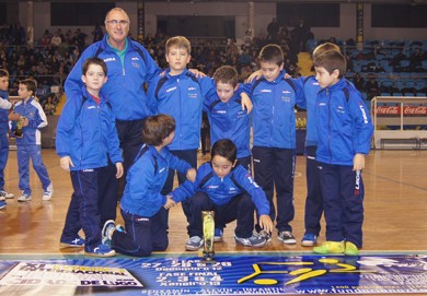 Foto CLUB MAR  BENJAMINES. CAMPEONES Torneo AZKAR 