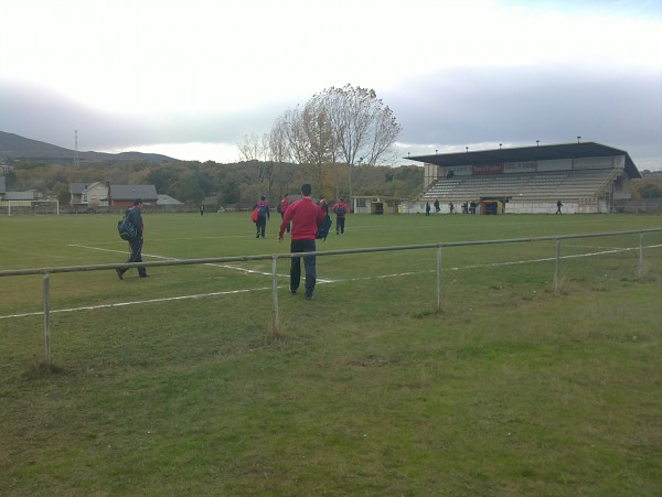 Foto CAMPO FUTBOL TRIVES 2011.TRIVES-LEIRO 1-1