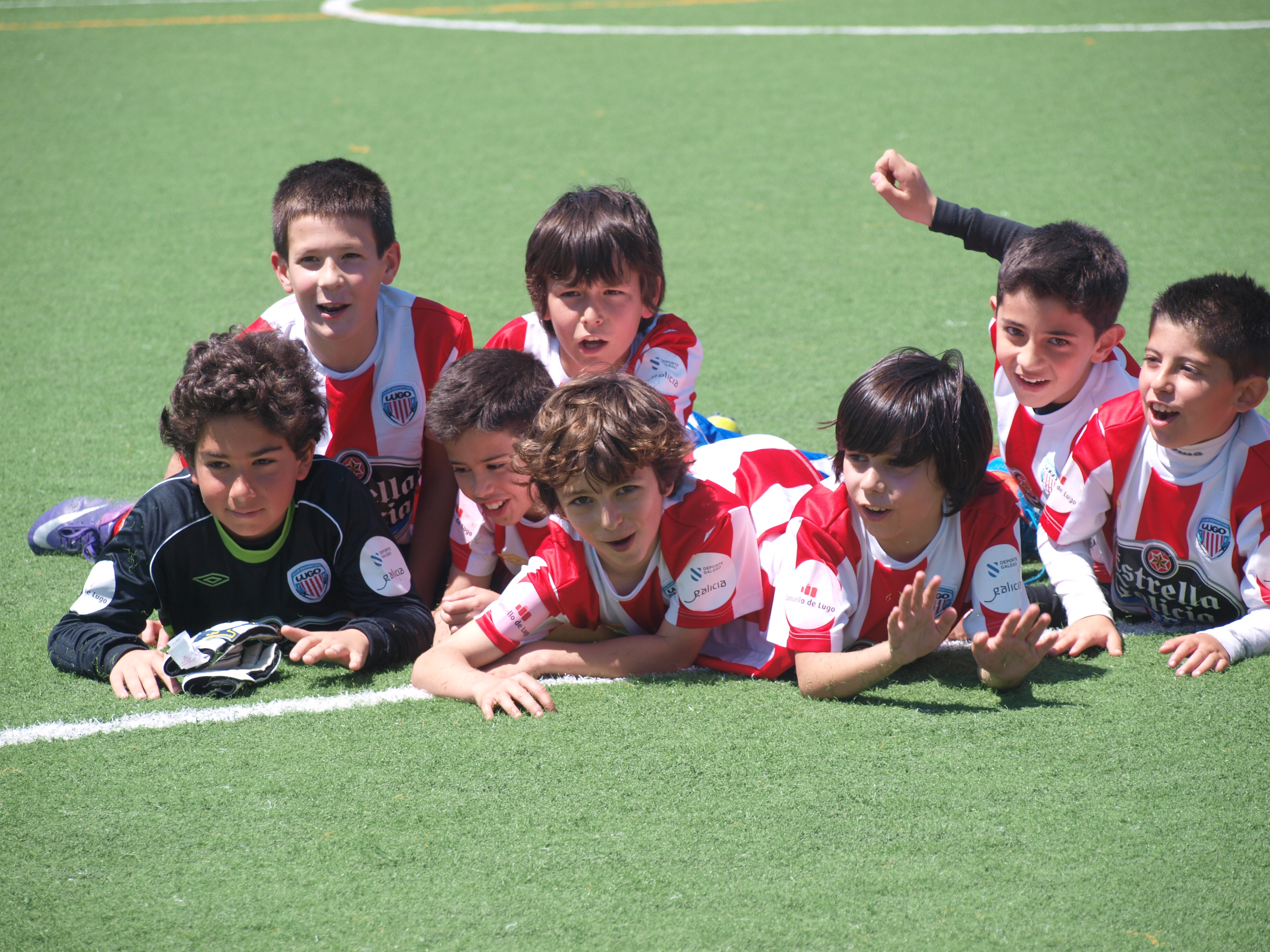 Foto ESTAMOS MUY CONTENTOS 1/2