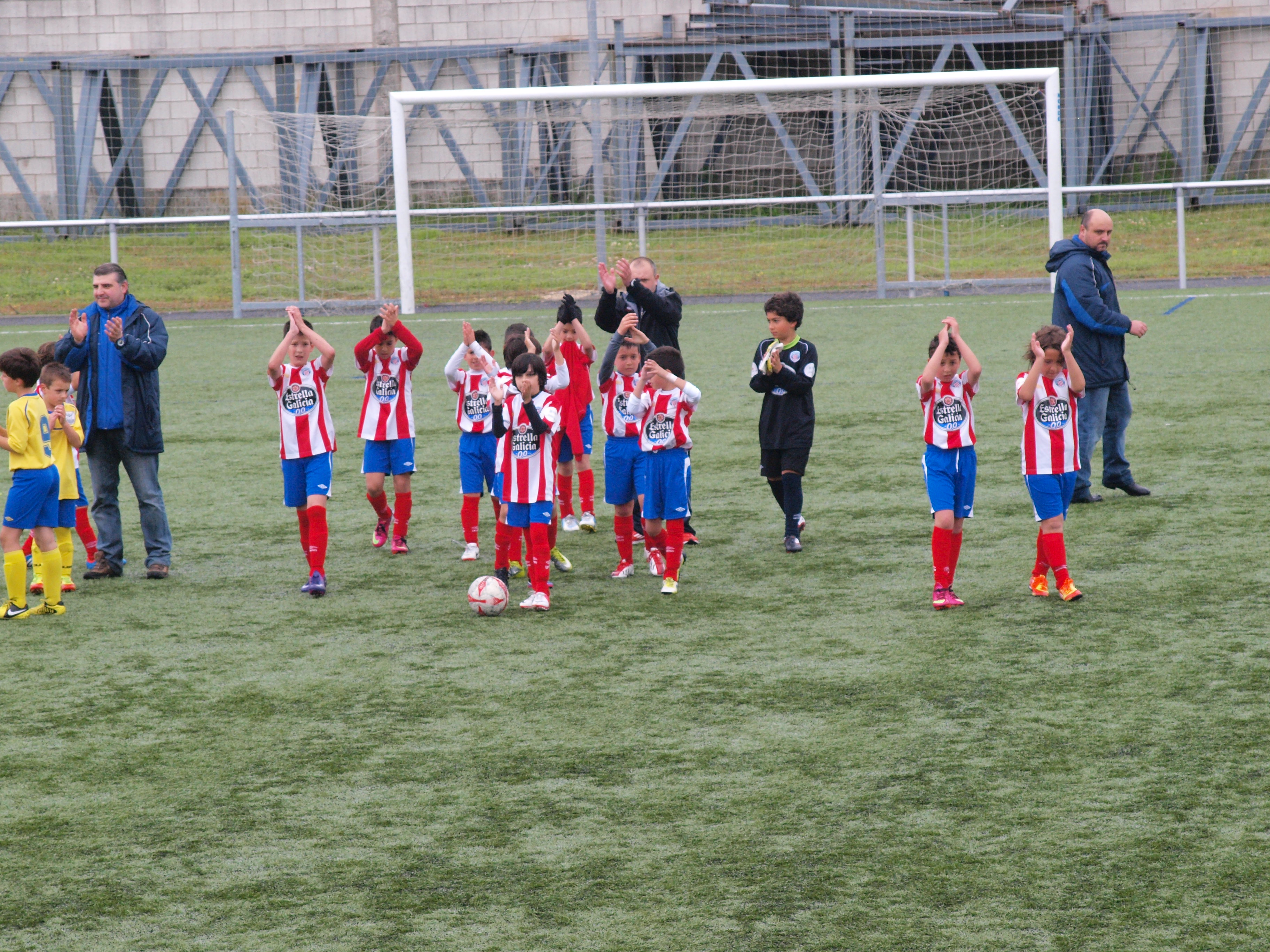 Foto APLAUSOS PARA AMBAS AFICIONES