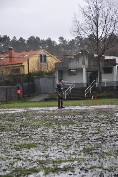 Foto Un home...Unha porteria
