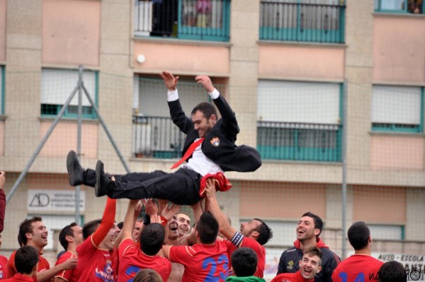 Foto Manteando o Presi, con traxe e todo...jaja