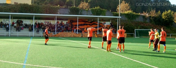 Foto O Baño salta ao campo